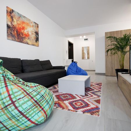 Vitan Central Oasis ---Free Secured Private Parking---Self Check-In-- Bukarest Eksteriør billede