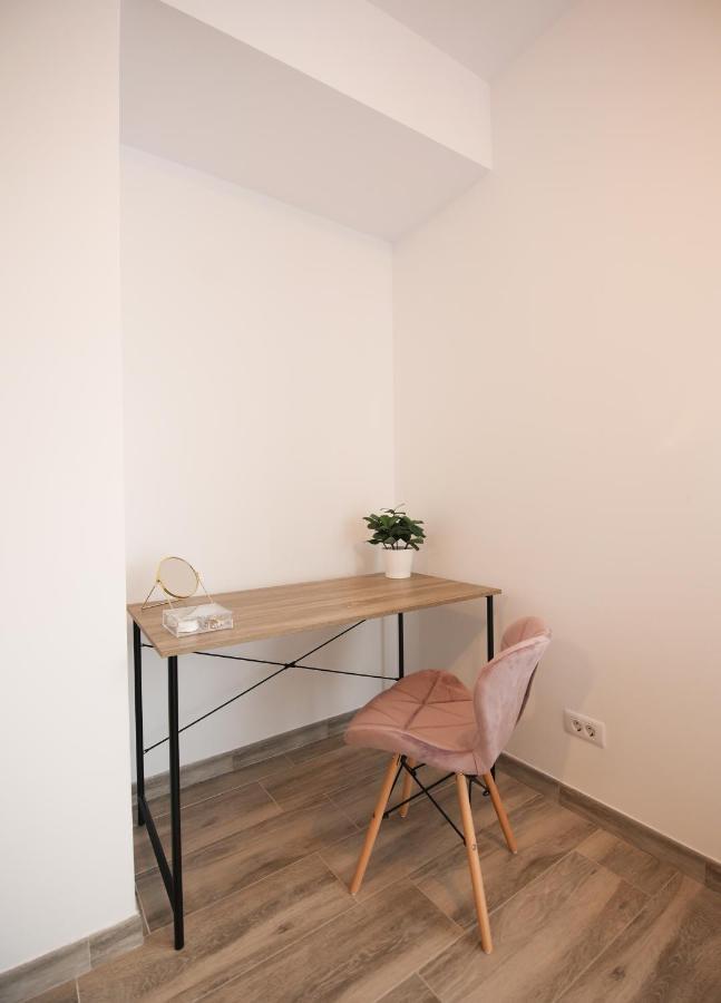 Vitan Central Oasis ---Free Secured Private Parking---Self Check-In-- Bukarest Eksteriør billede