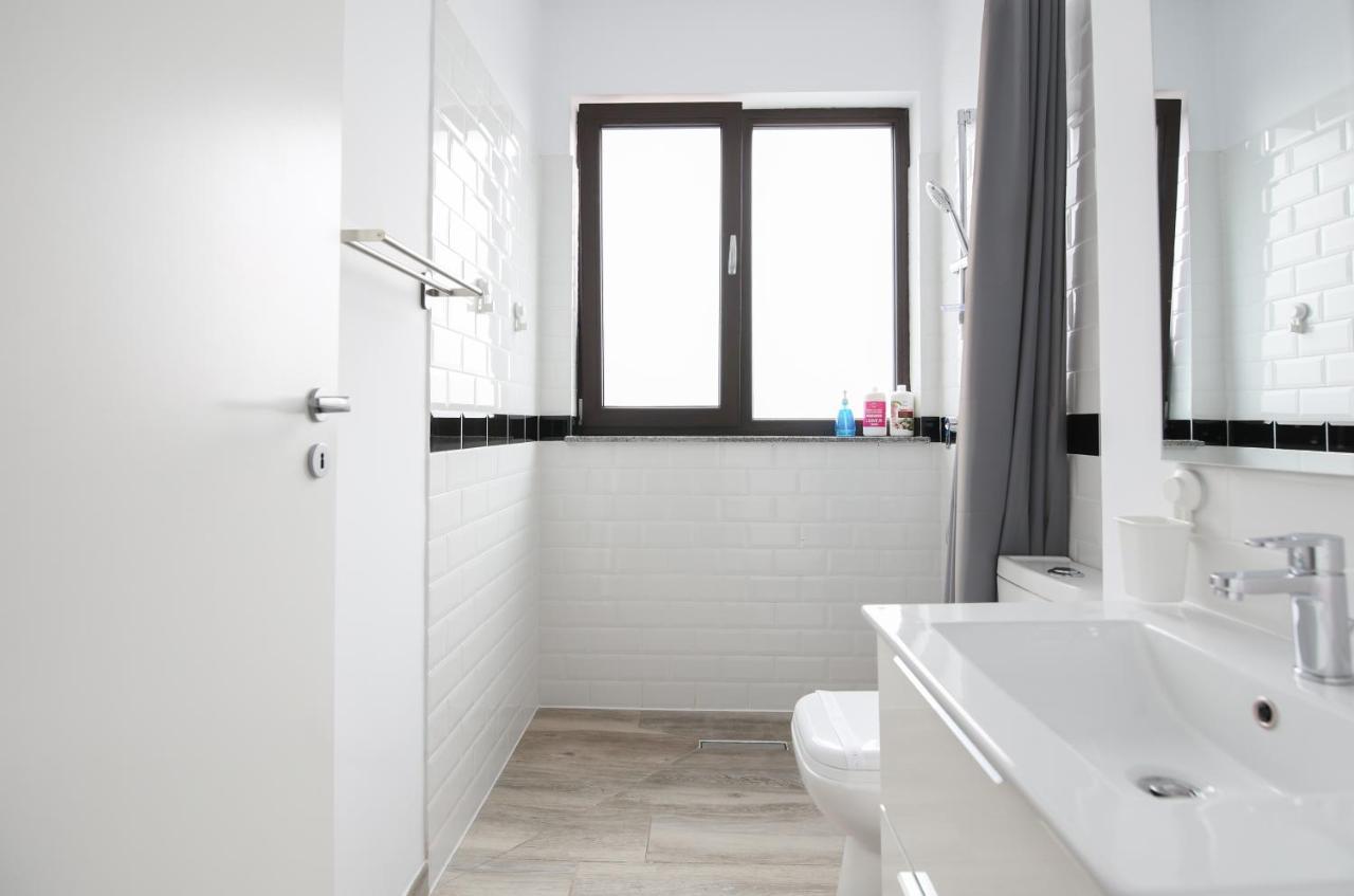 Vitan Central Oasis ---Free Secured Private Parking---Self Check-In-- Bukarest Eksteriør billede