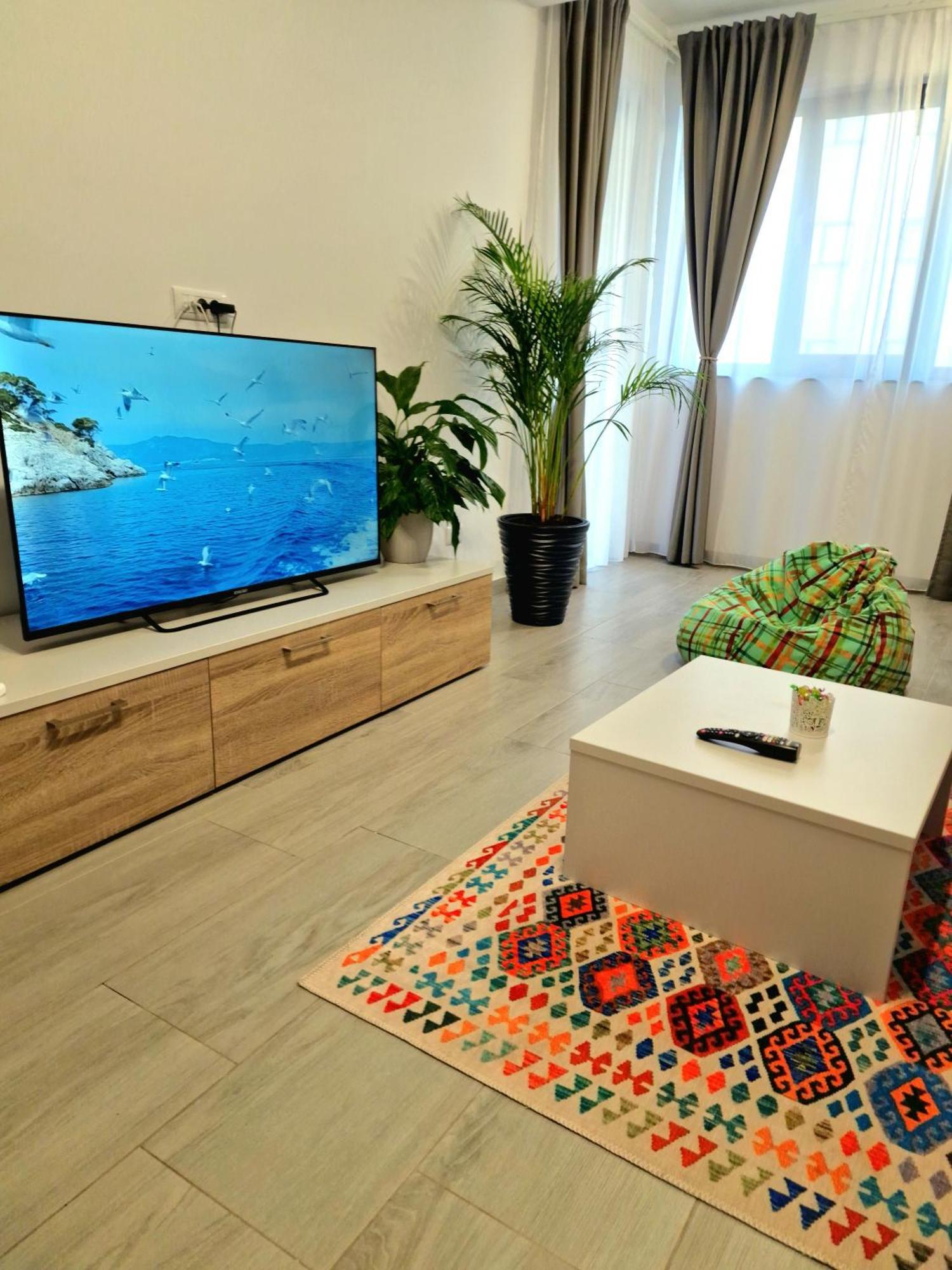 Vitan Central Oasis ---Free Secured Private Parking---Self Check-In-- Bukarest Eksteriør billede